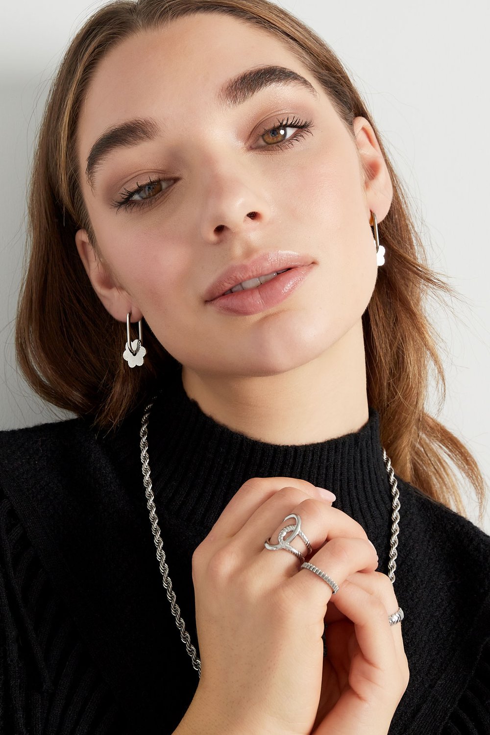 earrings elongated round flower h5Picture2