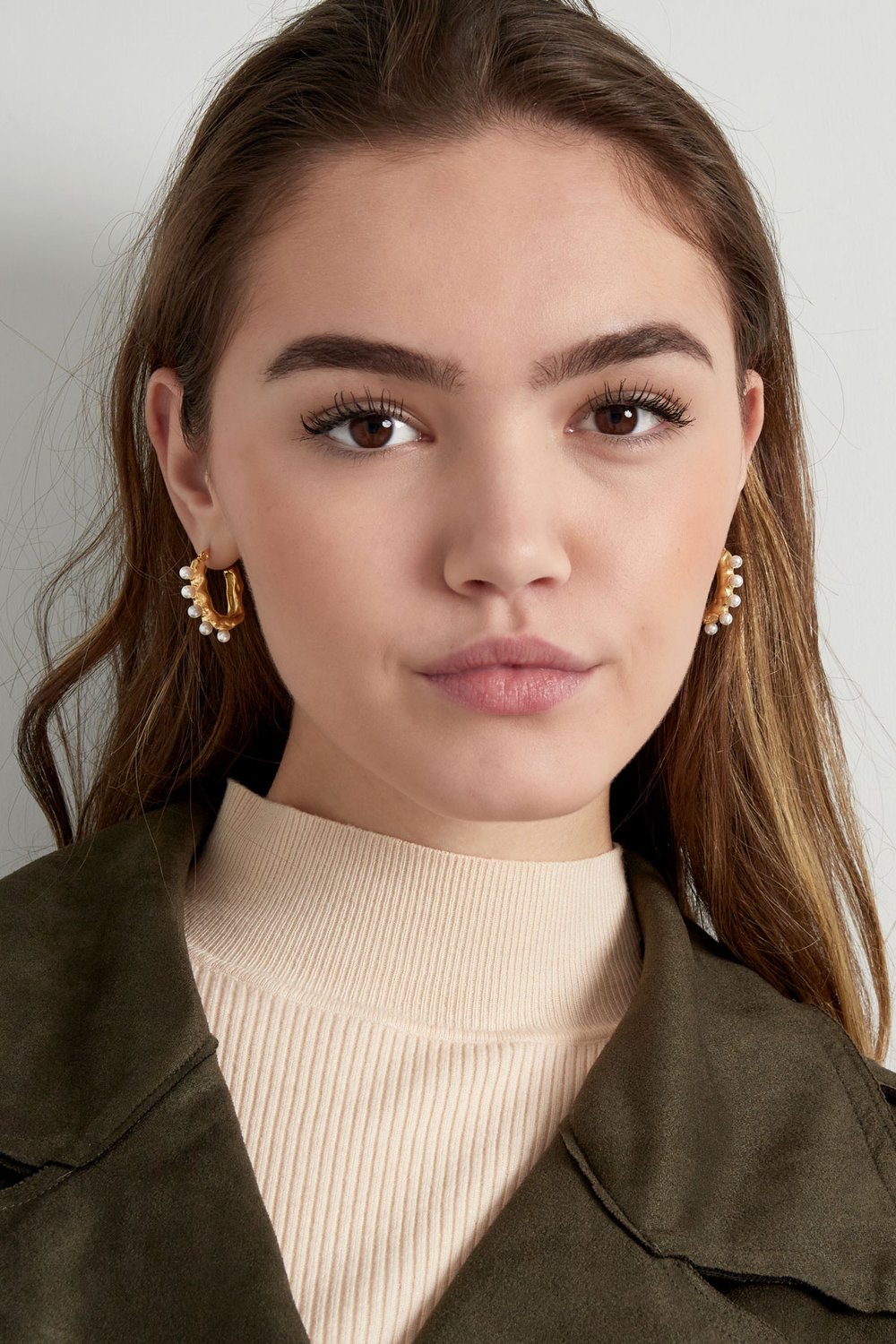 Asymmetrical pearl earring - Silver Color color h5Picture2