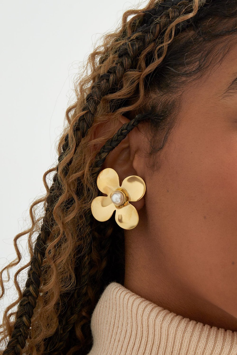 statement earrings floral pearl Picture3
