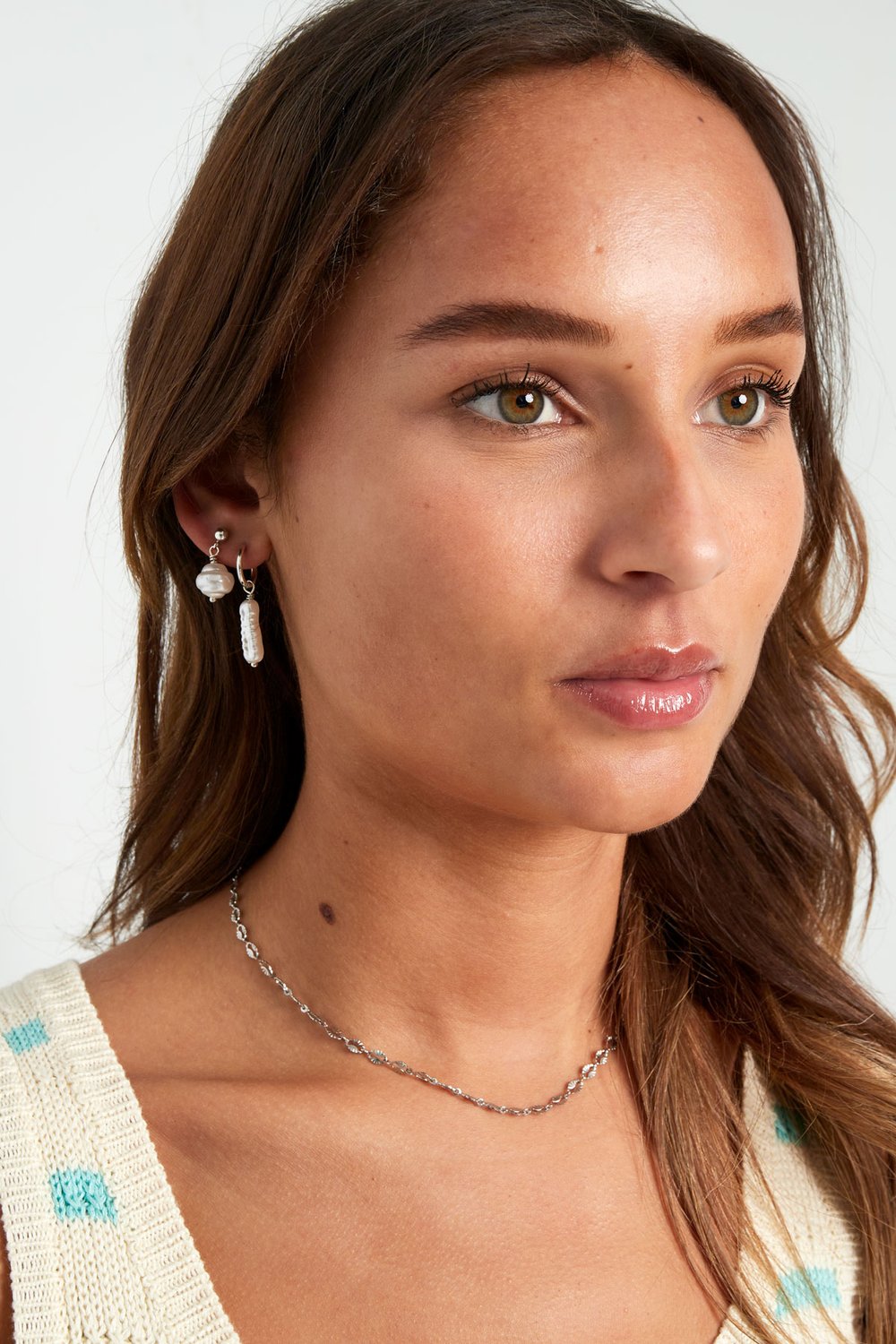 Ohrringe mit Perlenanhänger – Goldfarbe - Goldfarbefarbe h5Bild2