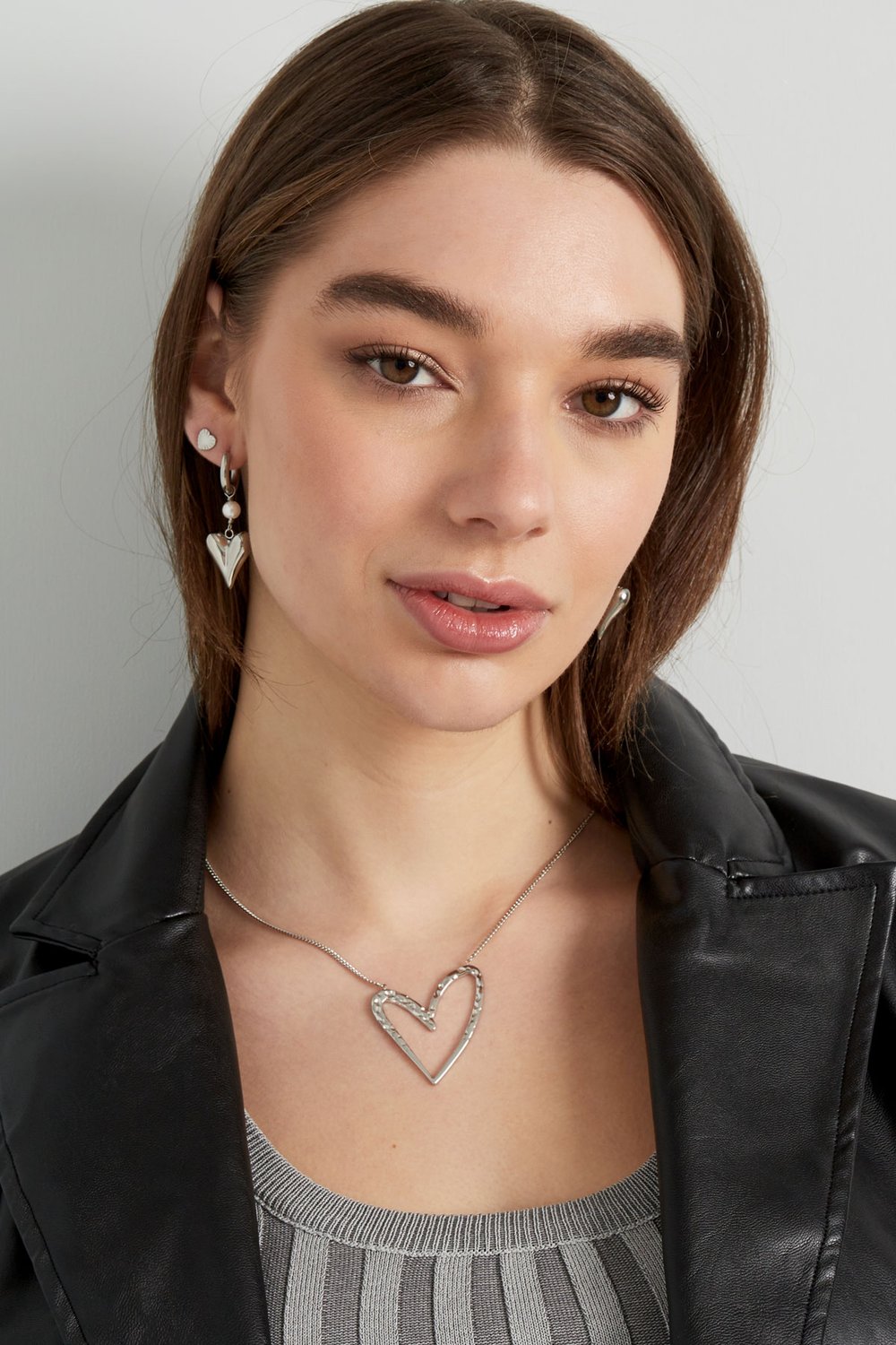 earring with pearl and heart pendant Picture4