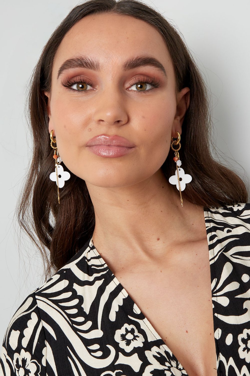 earrings flower power h5Picture2