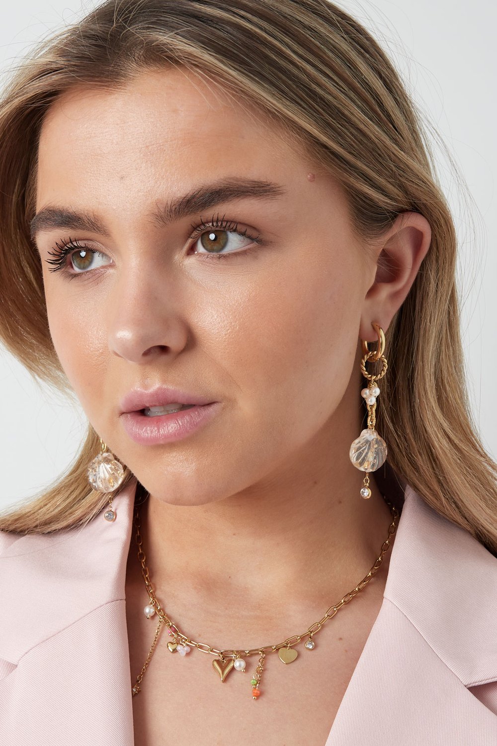 orecchini conchiglia con ciondoli h5Immagine2