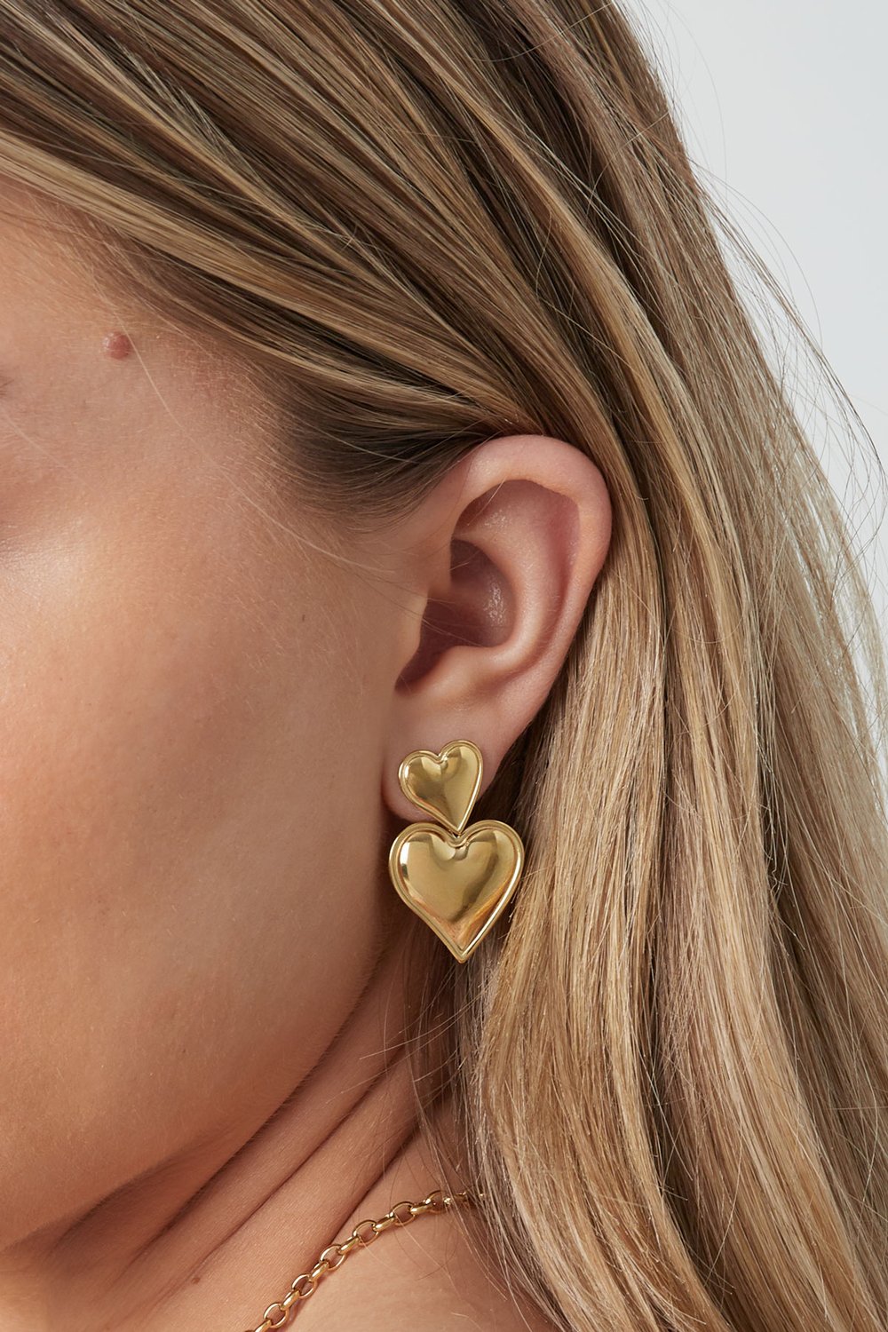 earrings looking good h5Picture3