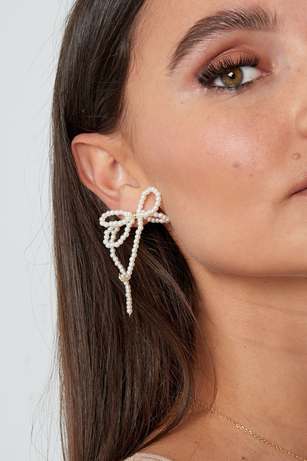 Pearl with double bow earrings Picture3