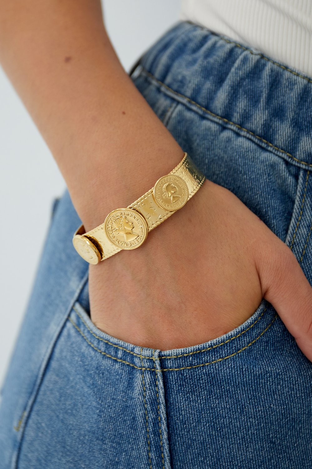 statement coin bracelet Picture2