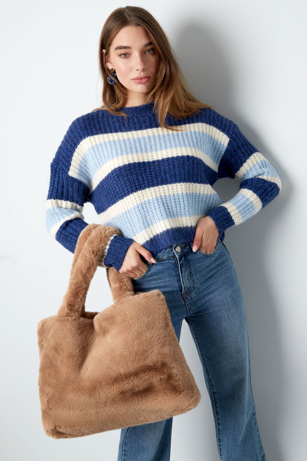 Große Citytasche aus Kunstpelz Bild2