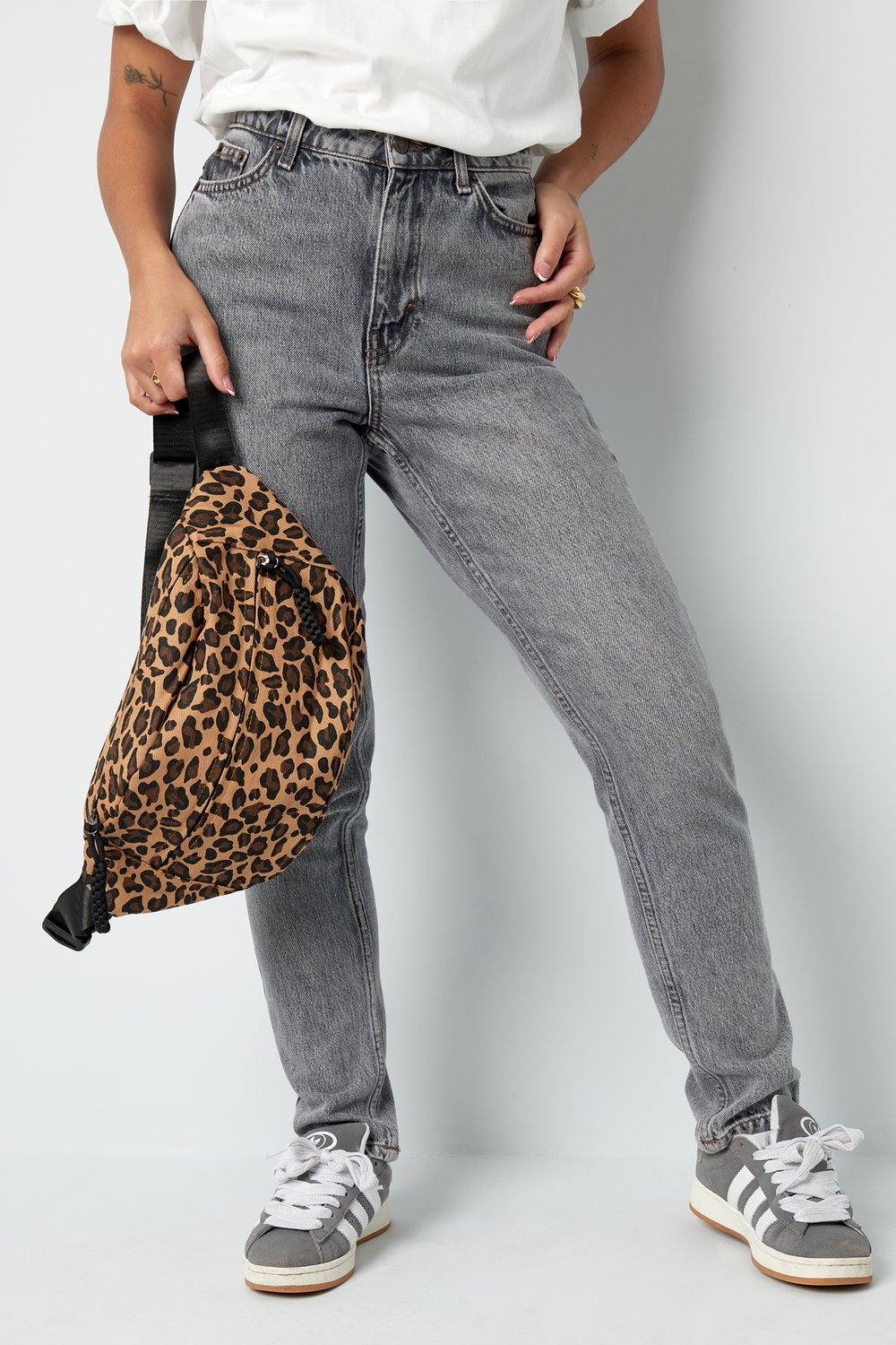 Riñonera estampado leopardo Imagen3