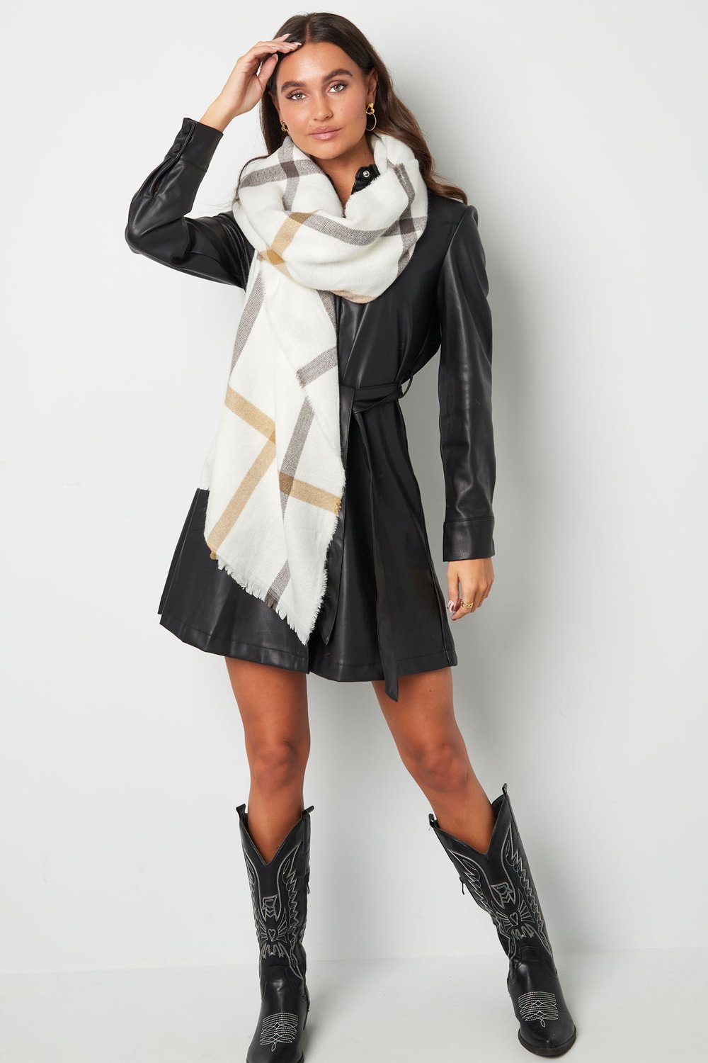 Wollweißer Winterschal mit Streifen Offwhite Acryl Bild3