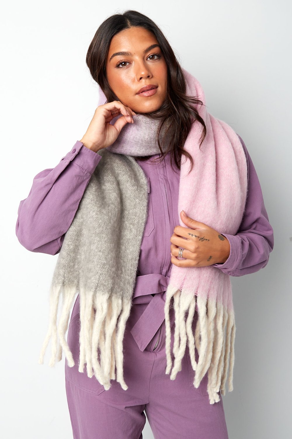Colored basic scarf with strings Picture4