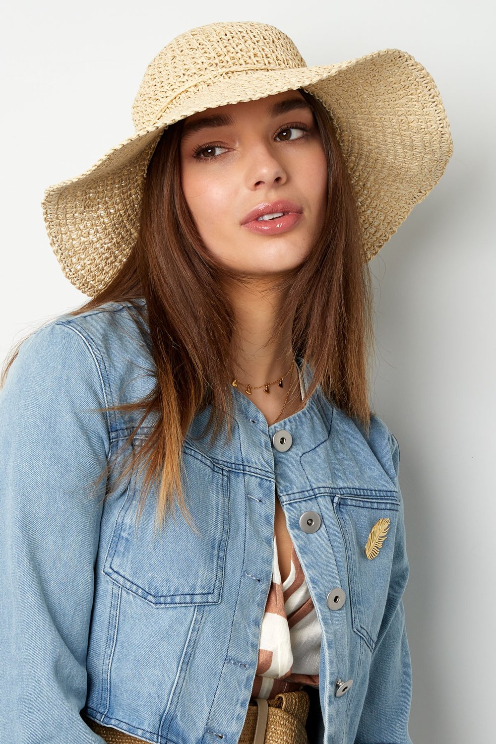 Crochet hat with bow Picture2