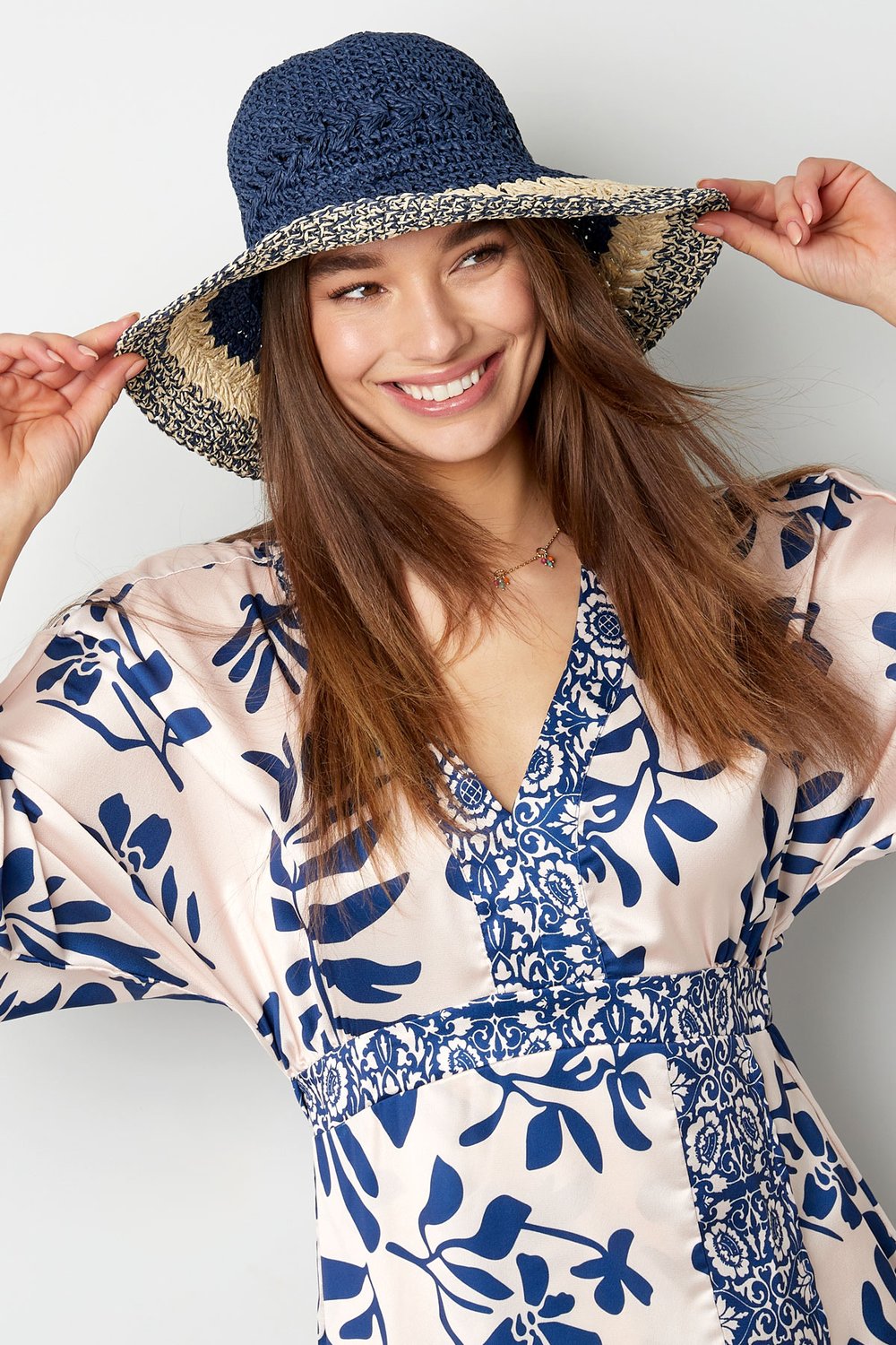 Cappello intrecciato a strati Immagine3