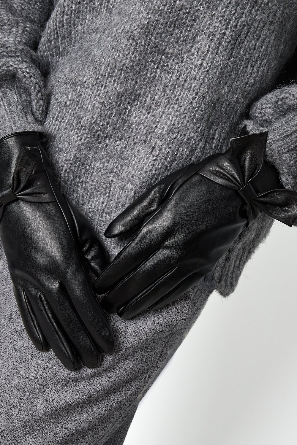 Bowtiful gloves Picture2