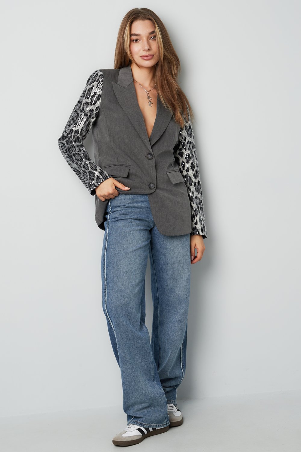 Blazer with leopard print glitter sleeve - gray Picture3