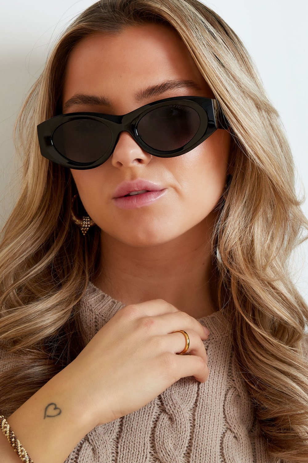 Retro look a like sunglasses Picture2