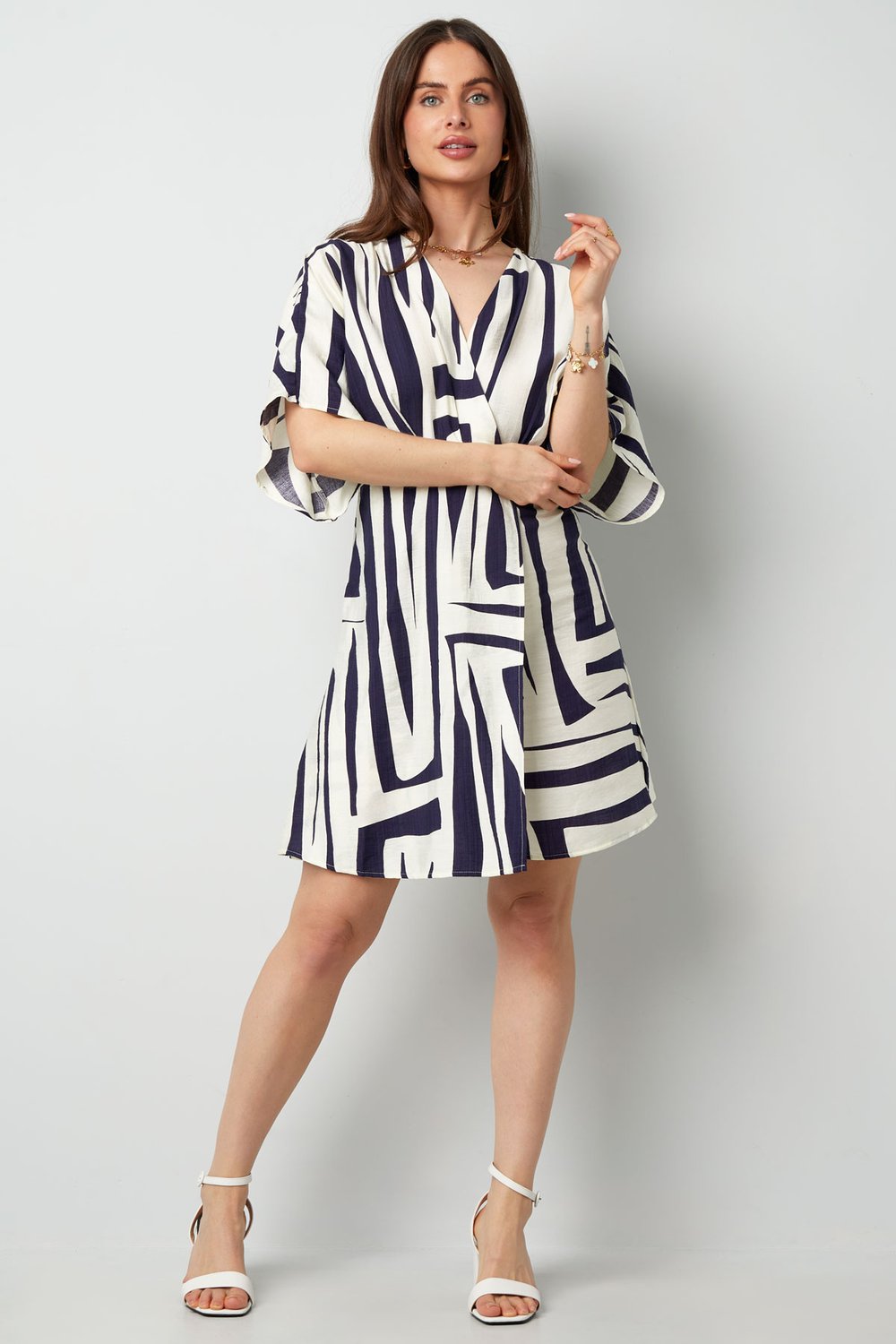 Mini jurk met print - zwart/wit  Afbeelding6