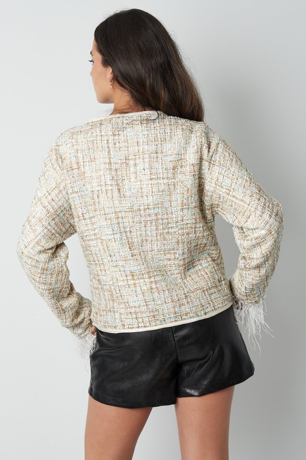 Soft feather jacket with bows Picture8