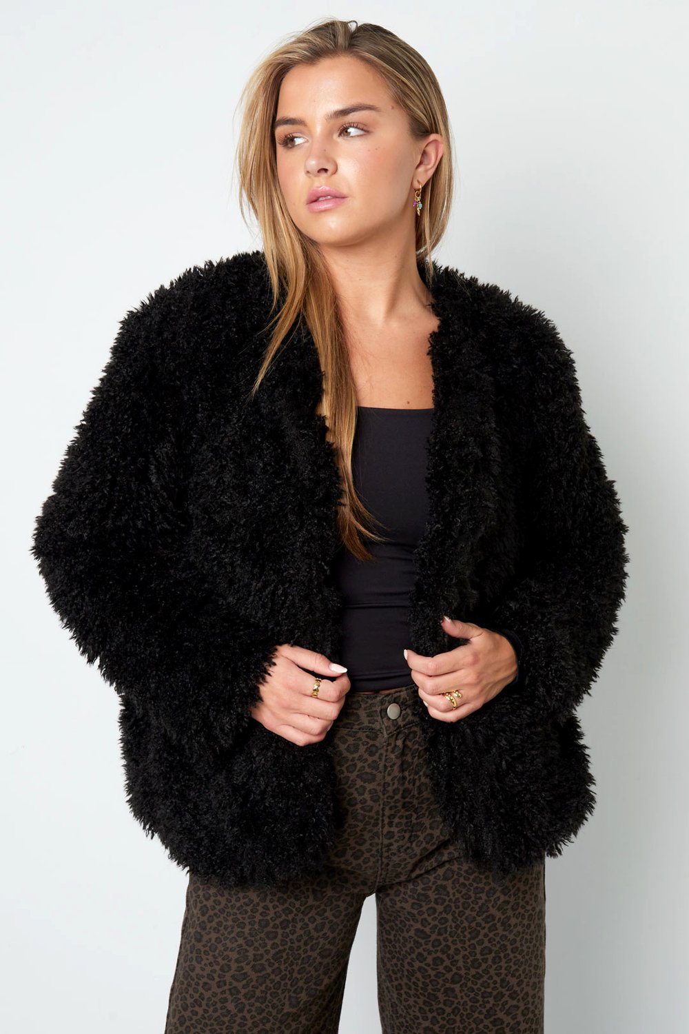 Weicher, flauschiger Mantel Bild8