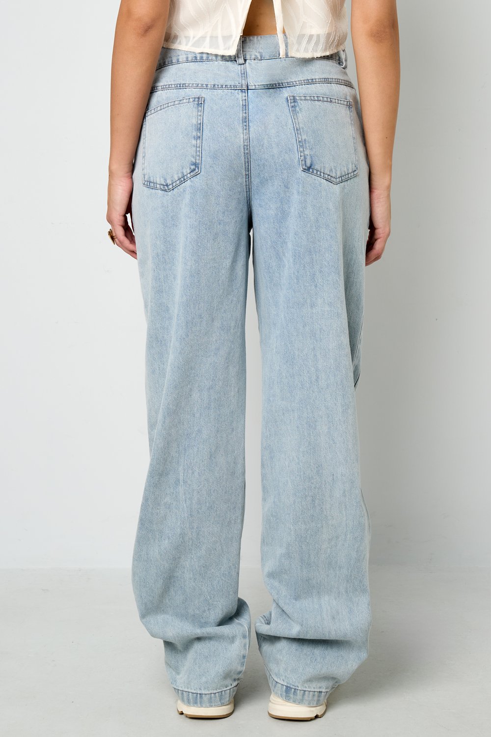Cloudy Jeans h5Picture6