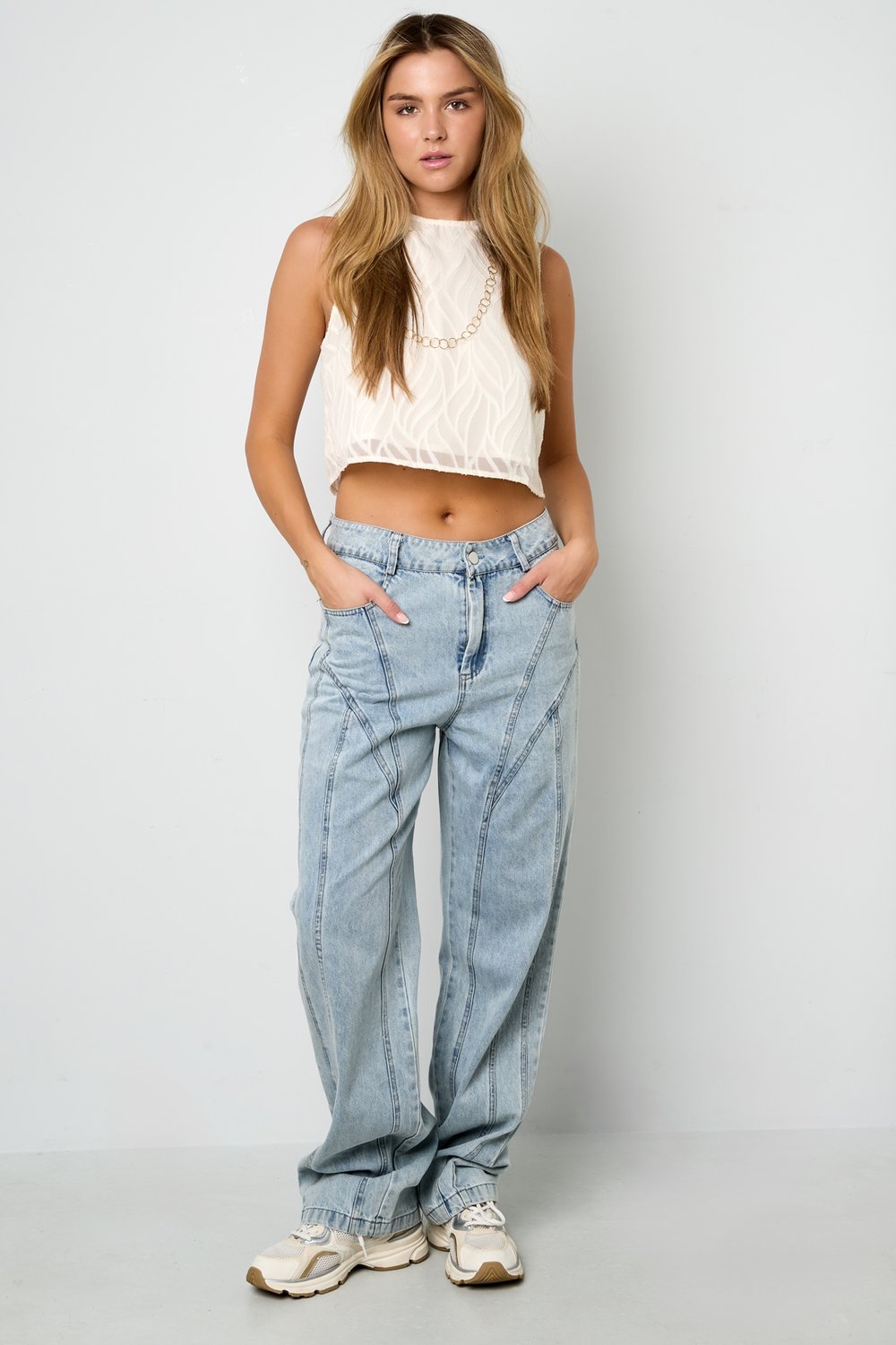 Cloudy Jeans h5Picture3