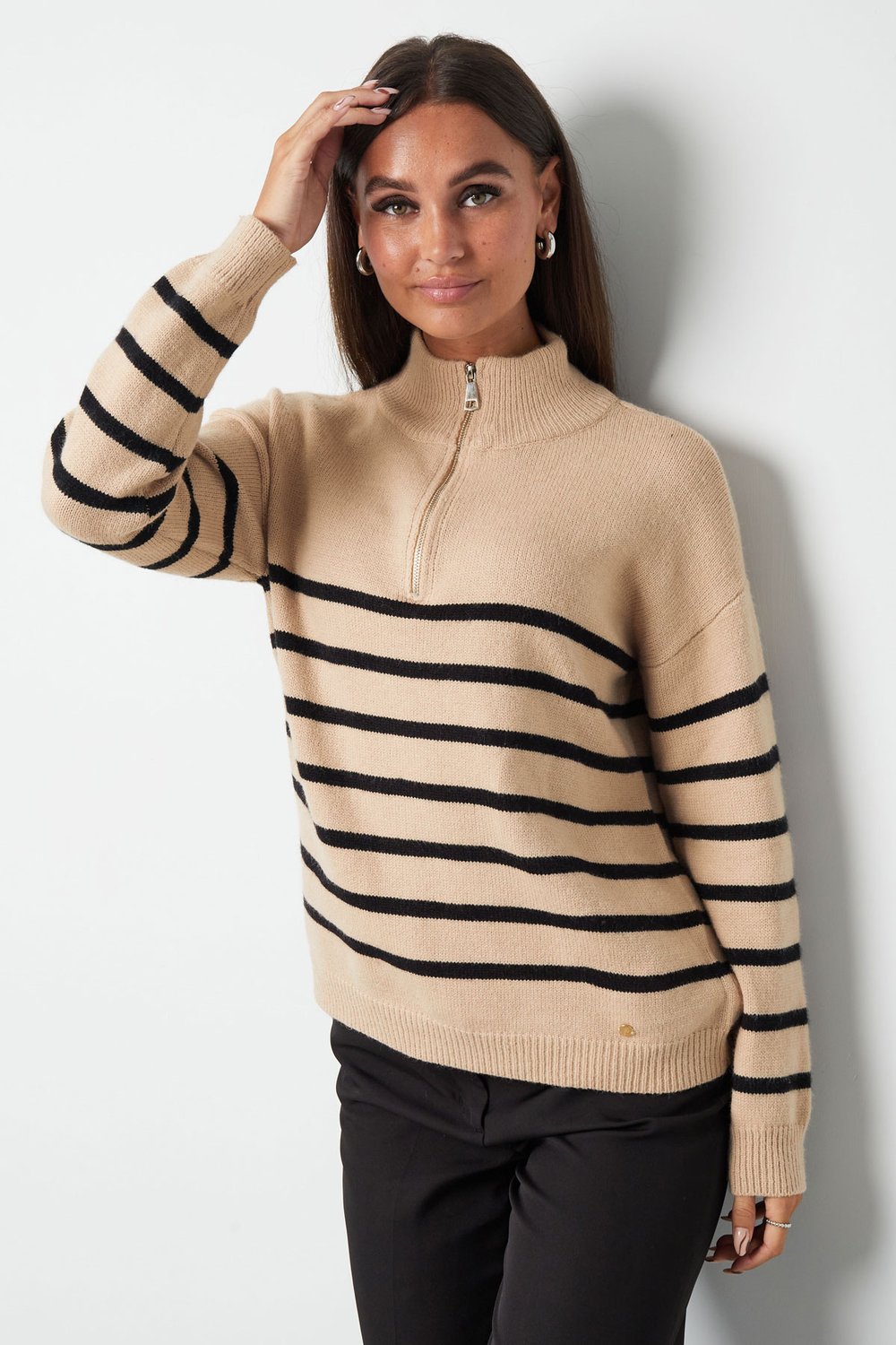 Knitted sweater stripes with zipper - beige black - SM Picture11