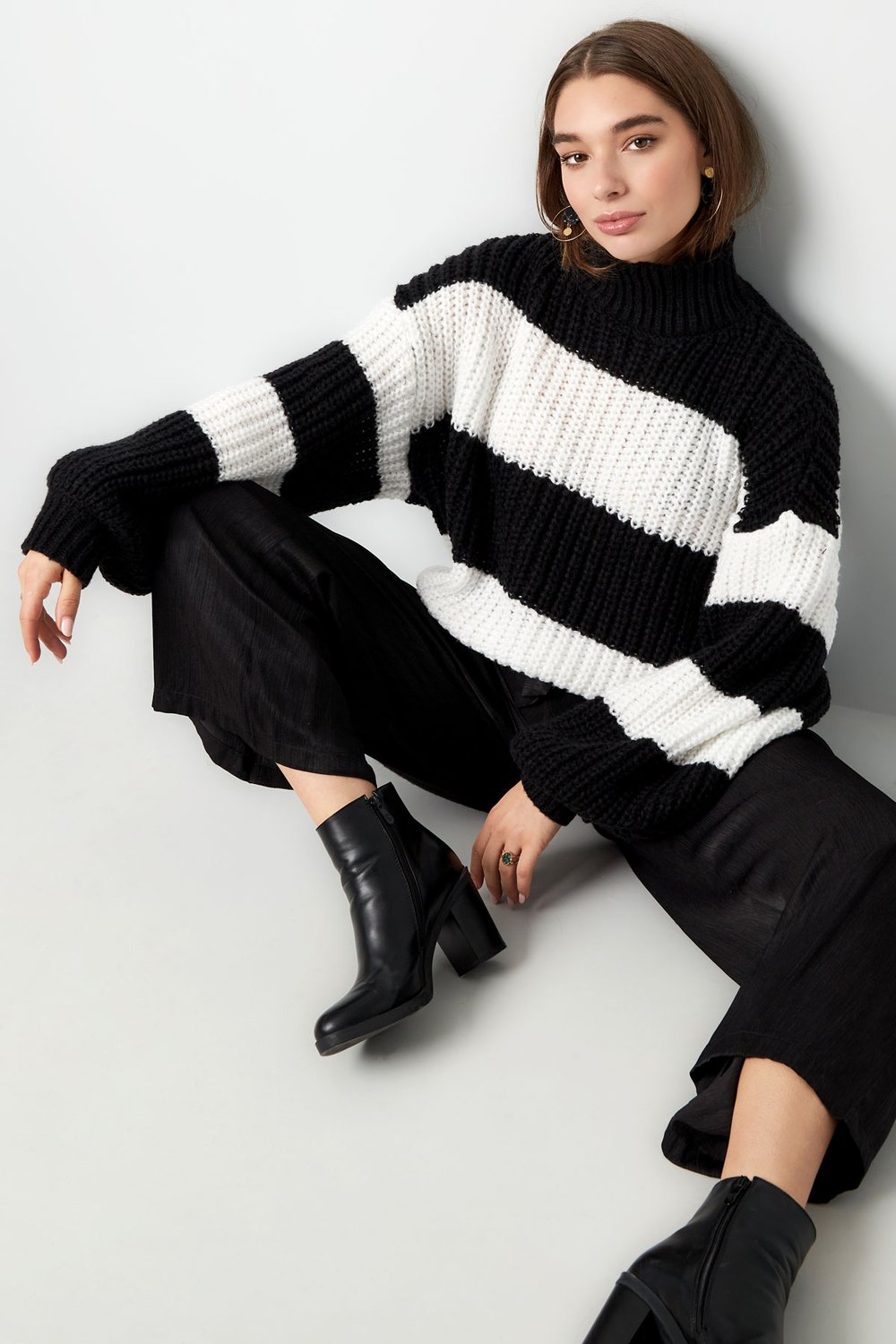 Warmer gestreifter Strickpullover Bild2