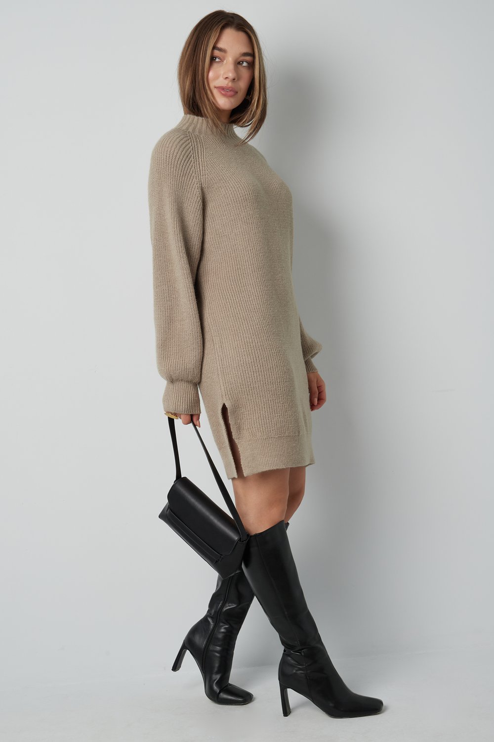 Sunday Snuggle midi dress Picture4