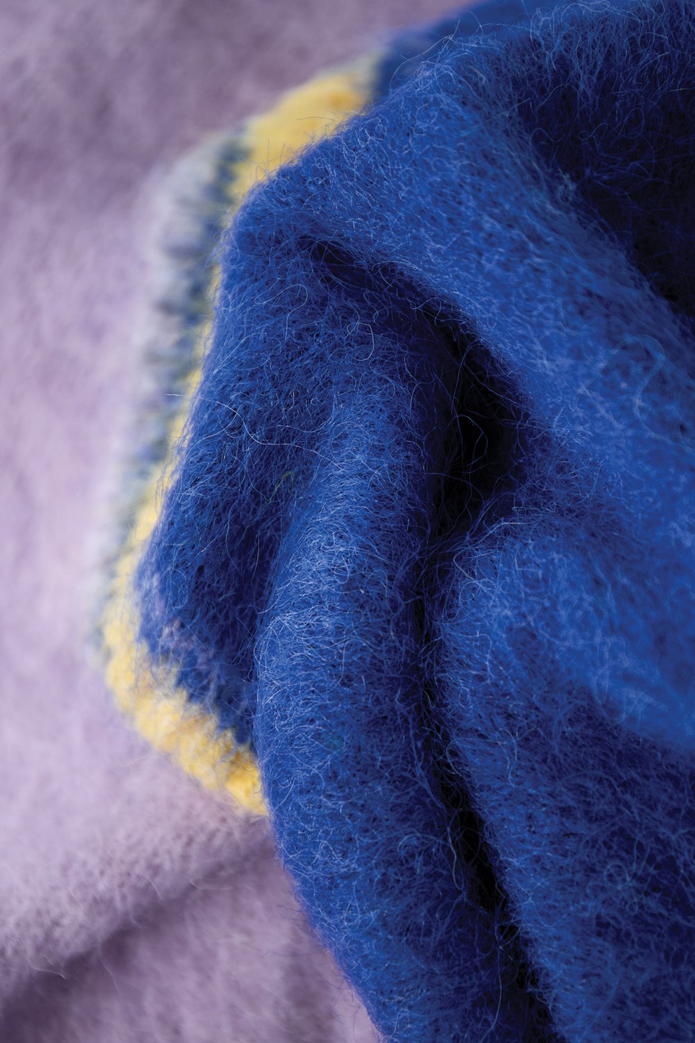 Sporty Knit V Neck Picture9