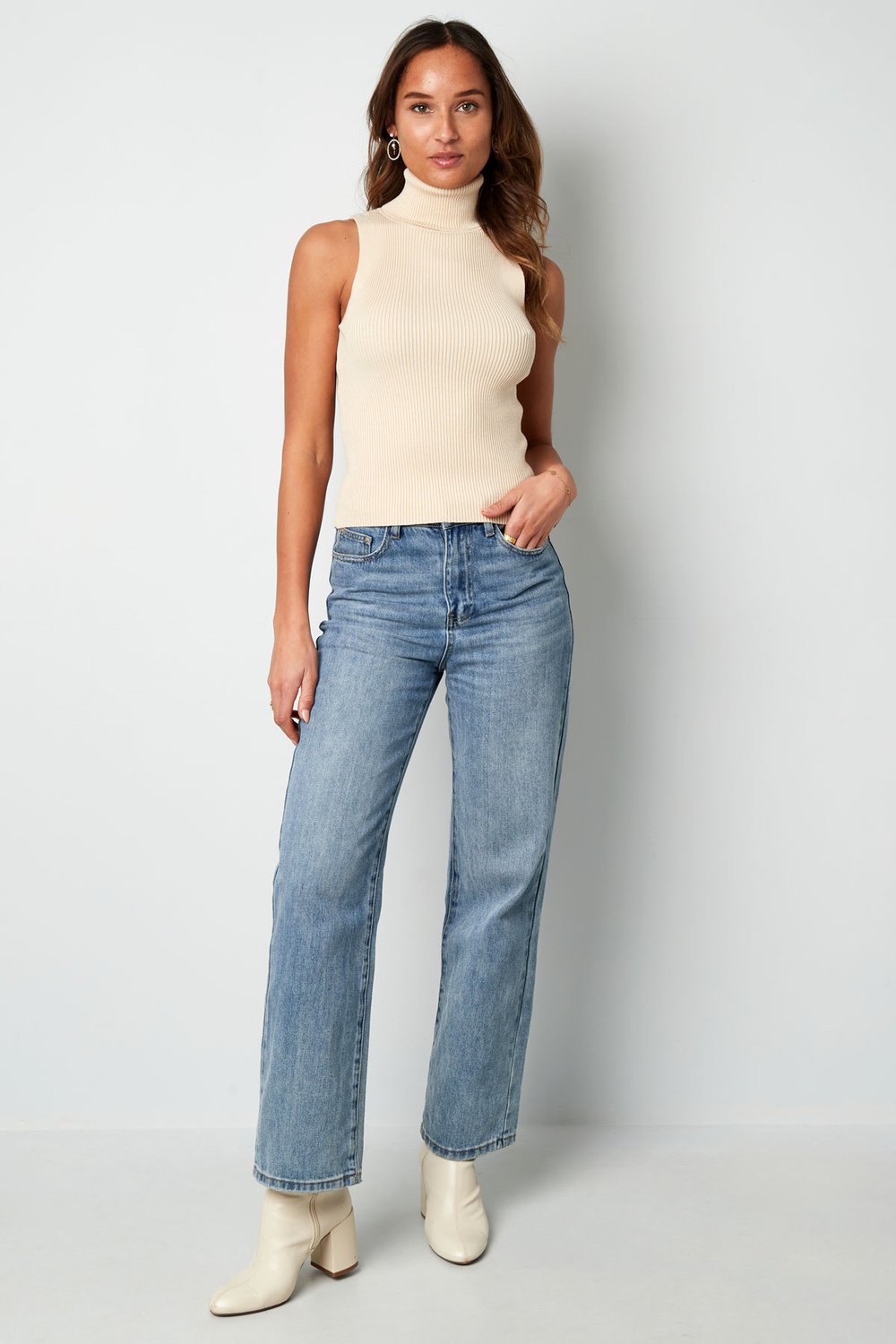 Ärmelloses Top mit hohem Rollkragen klein/mittel – weiß h5Bild9