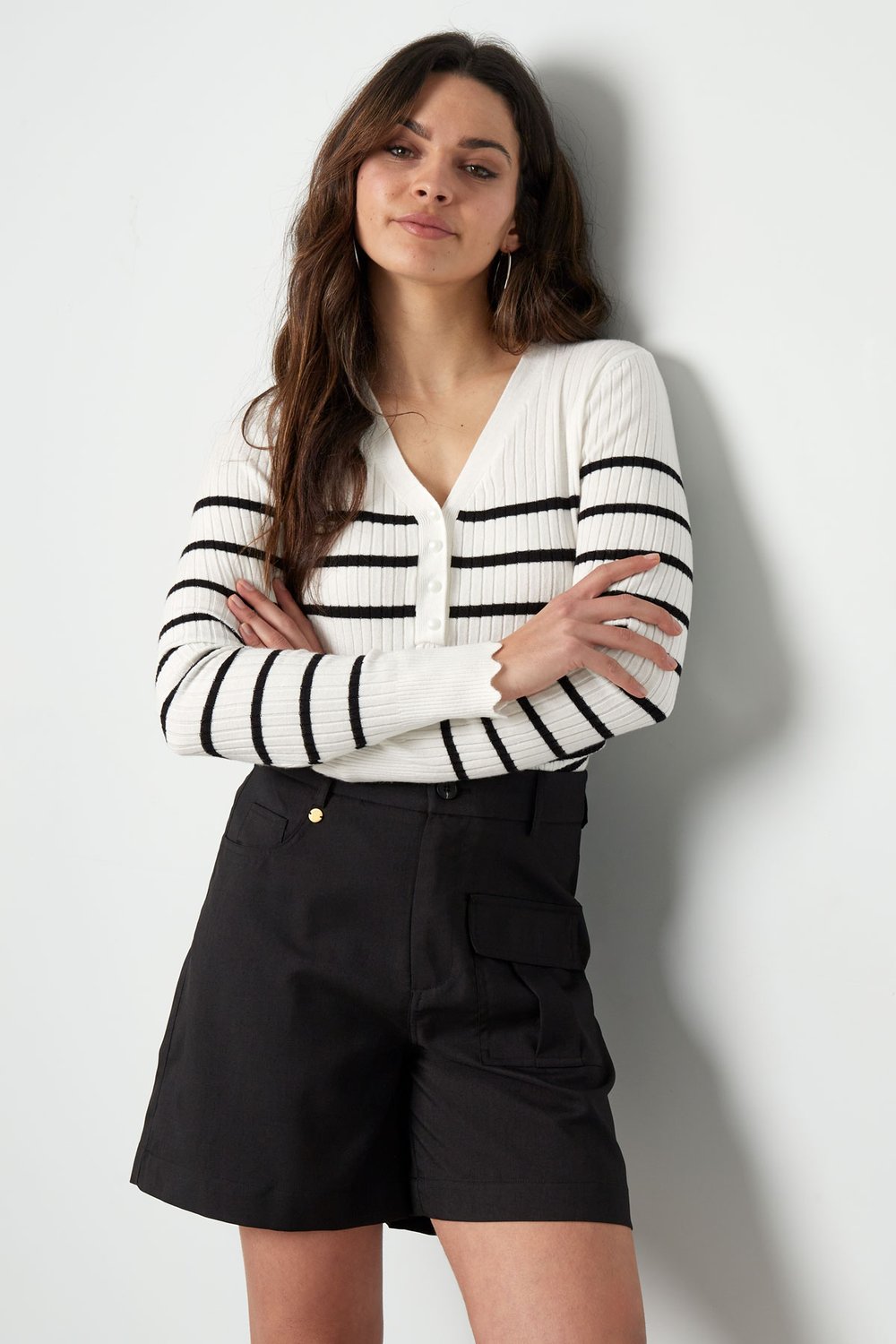 Maglia a righe con scollo a V - nero/bianco  h5Immagine10