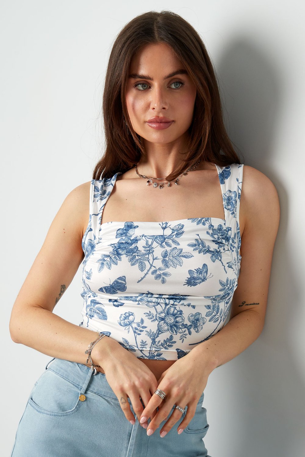 Flower butterfly top Picture3