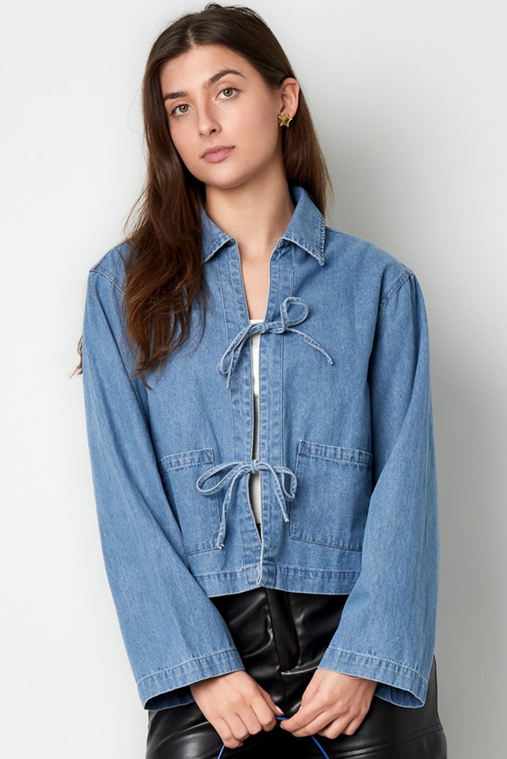 Denim jacket with bows Picture5