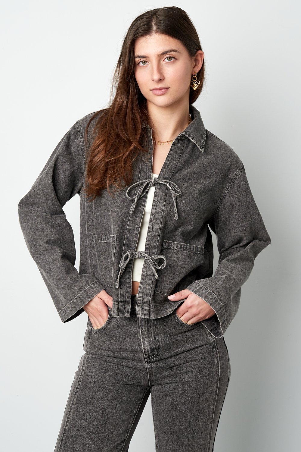 Denim jacket with bows h5Picture2