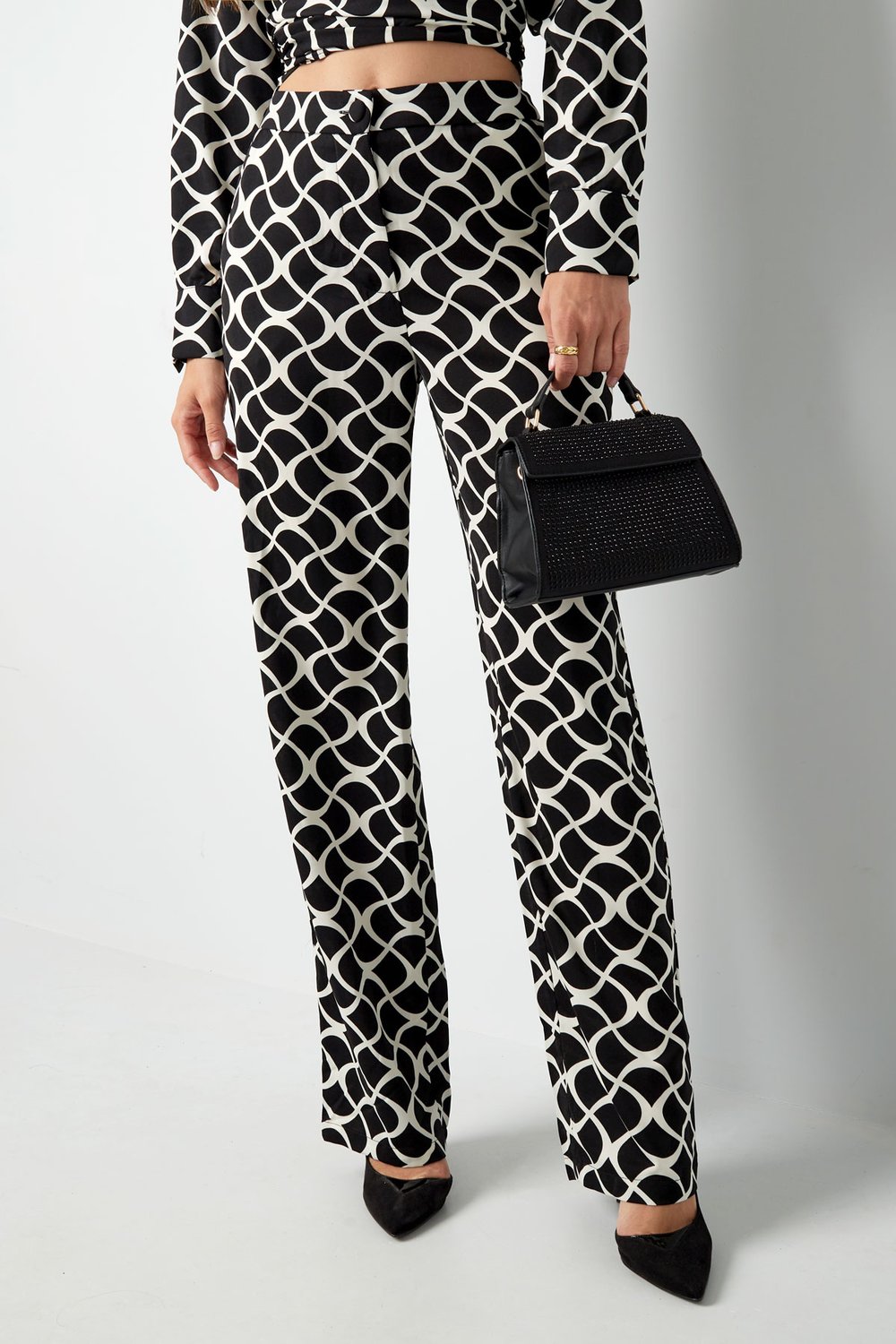 Hose mit Grafikdruck in Kamel h5Bild2