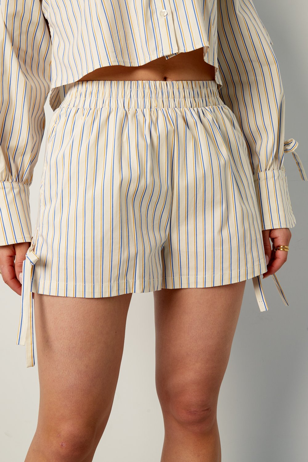 Short Pinstripe Laces Picture6