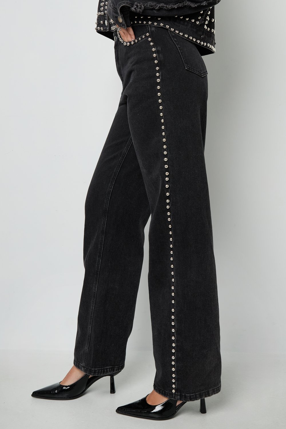 Studs Jeans Picture7