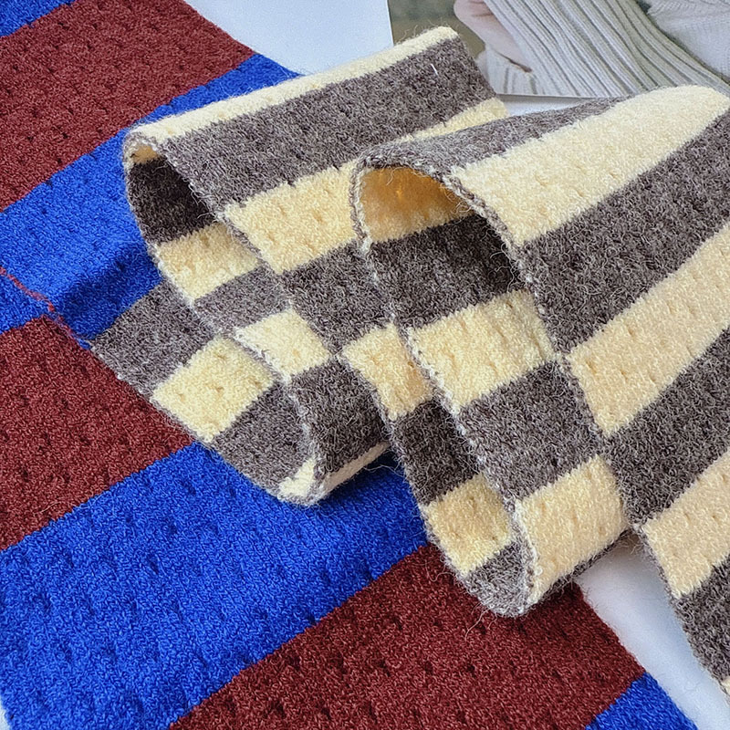 1 Piece Color-blocking Striped Knitted Scarf h5Picture6