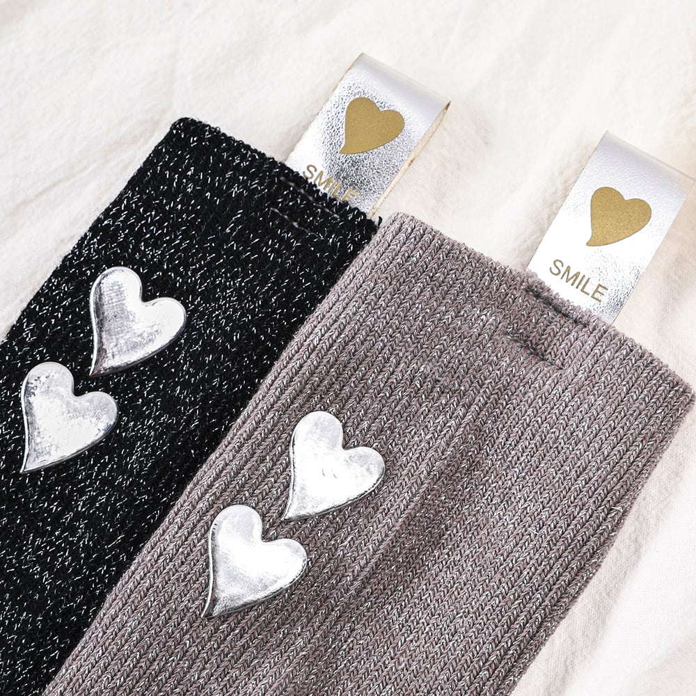 Modische, herzförmige, aus reiner Baumwolle gestrickte Damensocken mit silbernem Faden in Wadenlänge h5Bild4