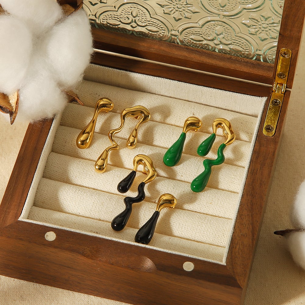 1 pair classic series retro geometric stainless steel  gold plated women stud earrings Picture3