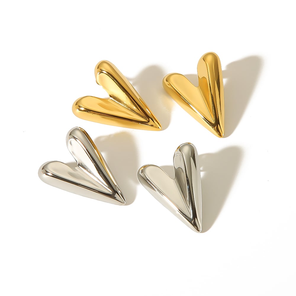 1 pair of simple and fashionable  gold-plated stainless steel three-dimensional geometric heart-shaped earrings for women's daily wear Picture5