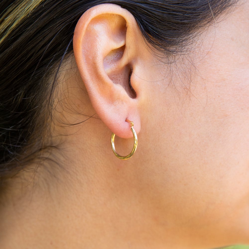 1 pair of stylish  gold-plated stainless steel twist earrings suitable for women's daily wear Picture5