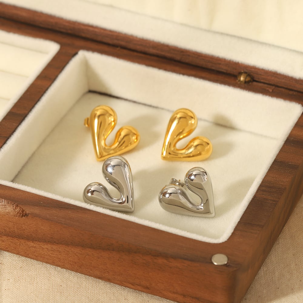1 pair of creative and fashionable  gold-plated stainless steel glossy liquid heart earrings for women for daily wear Picture4