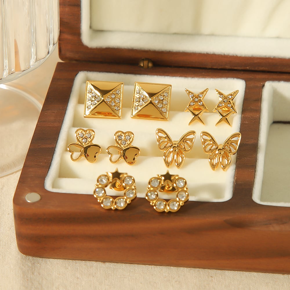 1 pair of exquisite and fashionable  gold-plated stainless steel geometric heart-shaped hollow butterfly dot diamond earrings for women's jewelry for daily wear Picture4