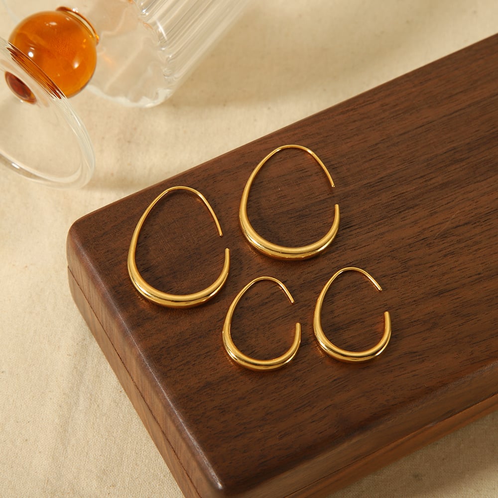 1 paio di orecchini a bottone da donna in acciaio inossidabile placcato oro 18K, classici e geometrici, serie semplice Immagine4