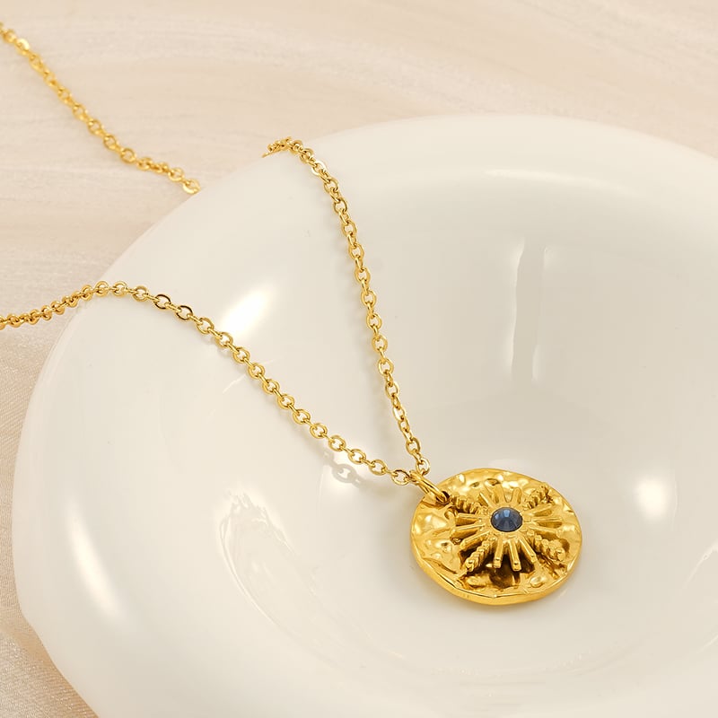 1 piece  retro style starburst shape stainless steel  gold plated inlay rhinestone unisex pendant necklace h5Picture5