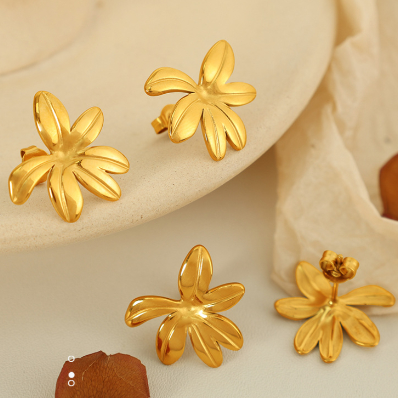1 pair simple series retro flower stainless steel  gold plated women stud earrings h5Picture4