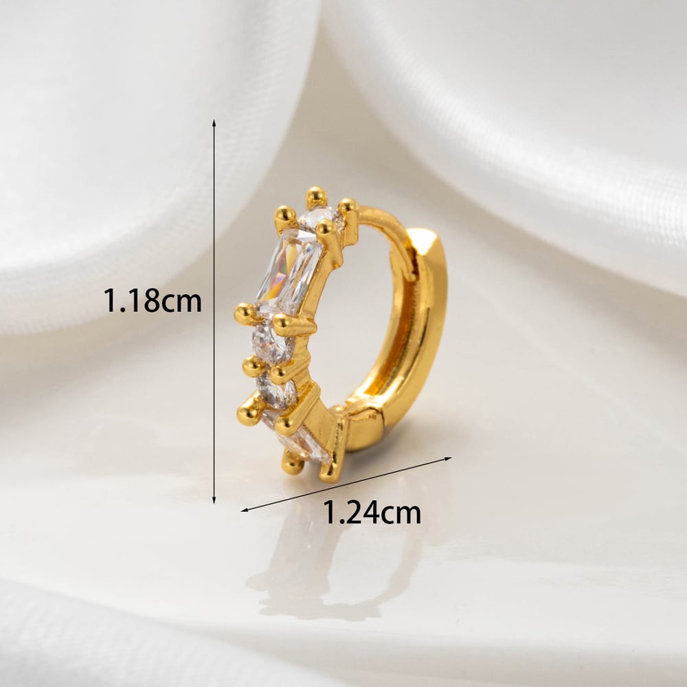 1 Piece Simple Series Classic Sun/Moon Copper No Plating Material Zircon Women Stud Earrings Picture5