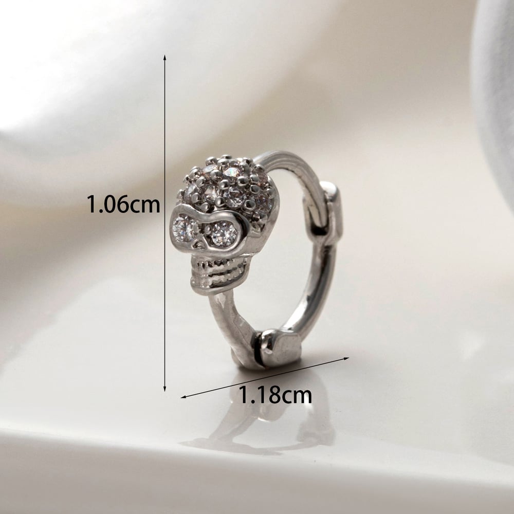 1 Piece Simple Series Classic Skull Copper No Plating Material Zircon Women Hoop Earrings Picture4