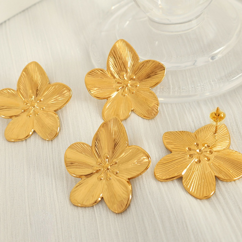 1 pair simple series retro flower stainless steel  gold plated women stud earrings h5Picture7