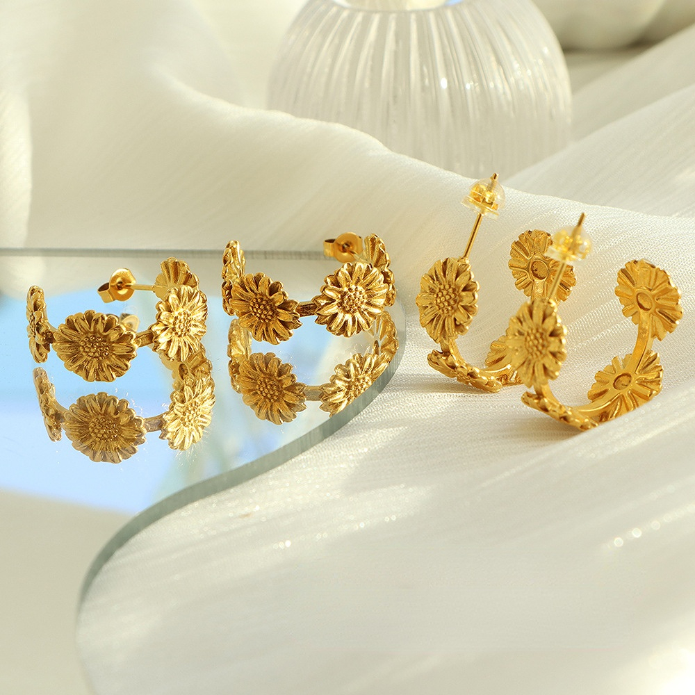 1 pair romantic series retro flower stainless steel  gold plated women hoop earrings h5Picture8